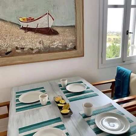 Alena * Parikia (Paros)